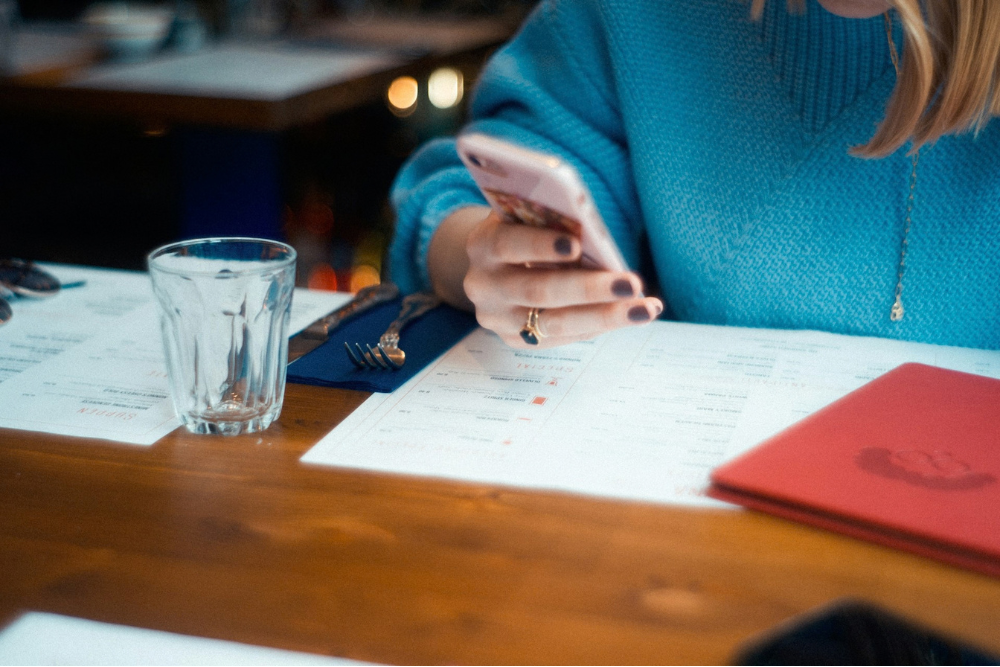 Signs Your Restaurant Needs to Hire a Social Media Manager- Article-1